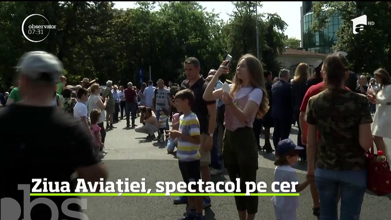 Spectacol pe cerul Capitalei de Ziua Aviaţiei