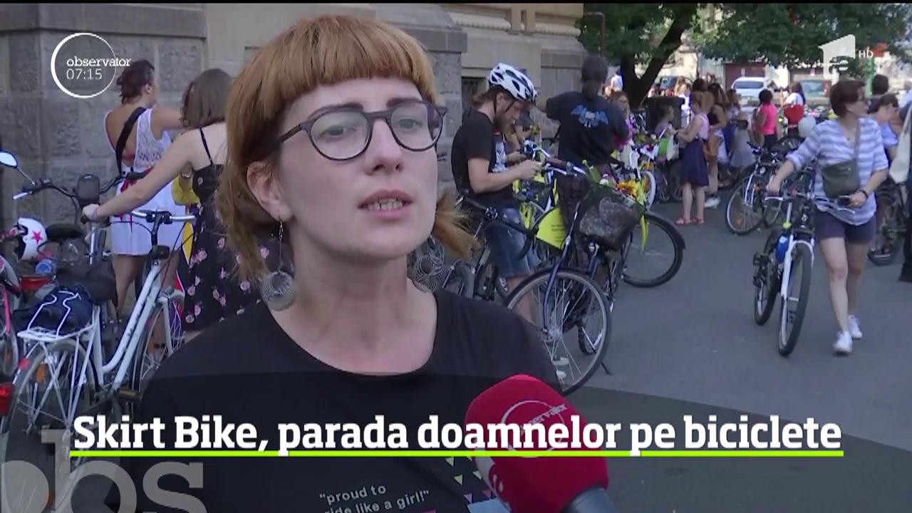 Doamnele şi domnişoarele din Braşov au &icirc;mbinat utilul cu plăcutul. Milit&acirc;nd pentru mersul pe bicicletă