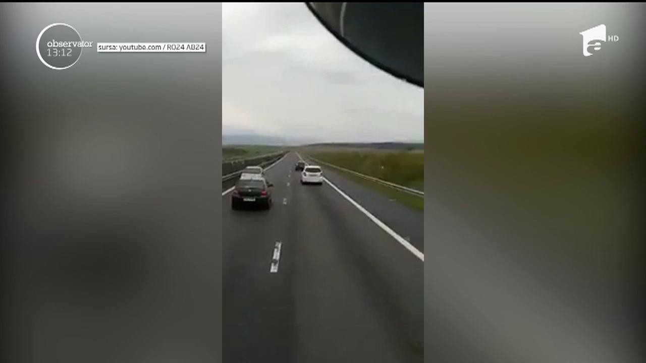Imagini inedite au fost surprinse pe autostrada A1, Sibiu-Sebeş. Un bărbat a fost filmat &icirc;n timp ce mergea pe contrasens