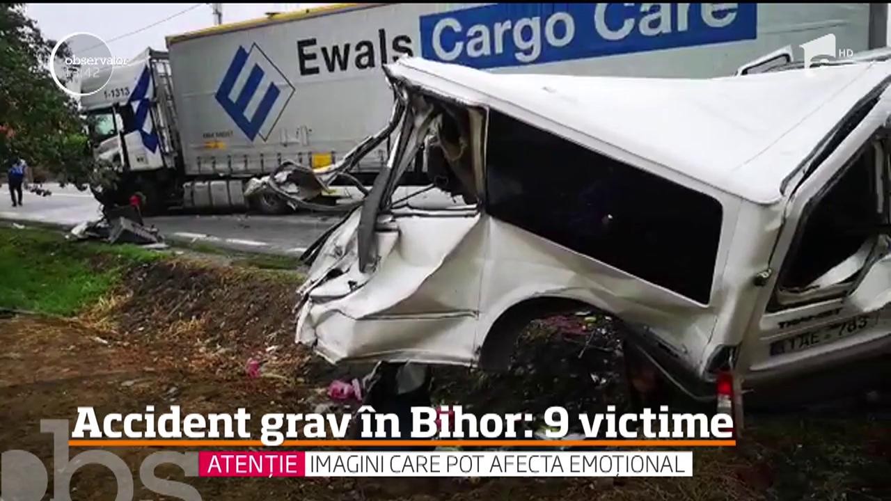 Doi oameni au murit şi alţi şapte au fost răniţi, după ce un microbuz plin cu pasageri a izbit frontal un tir &icirc;n judeţul Bihor