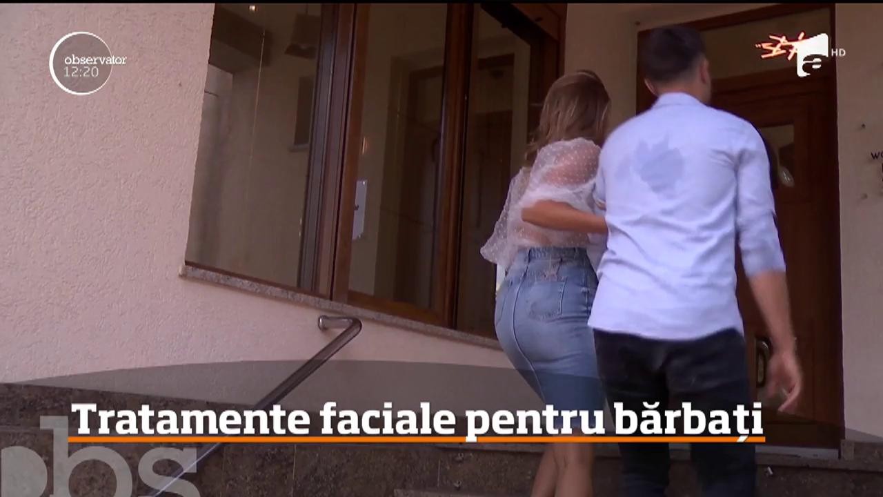 Efectele mezoterapiei cu vitamine. Mircea Ivan, &icirc;nțepat cu 32 de ace suflate cu aur &icirc;n față