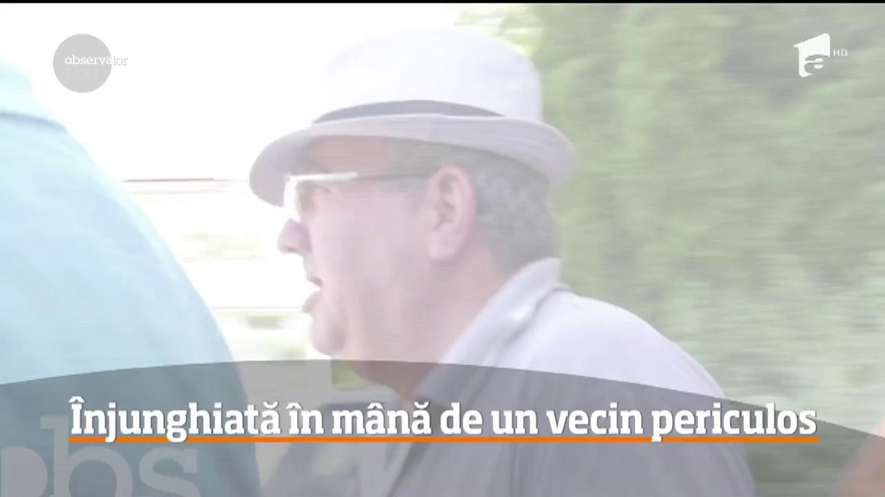 Deranjat de zgomotul copiilor care se jucau, un bărbat din Mehedinţi și-a &icirc;njunghiat vecina