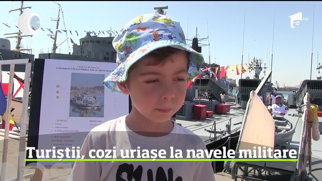 Portul militar din Constanţa, luat cu asalt de mii de turişti