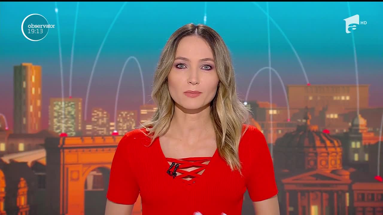 Blocați &icirc;n mașini pe Transfăgărărşan. Coada de maşini s-a &icirc;ntins pe 15 kilometri, de la B&acirc;lea Cascadă p&acirc;nă la B&acirc;lea Lac