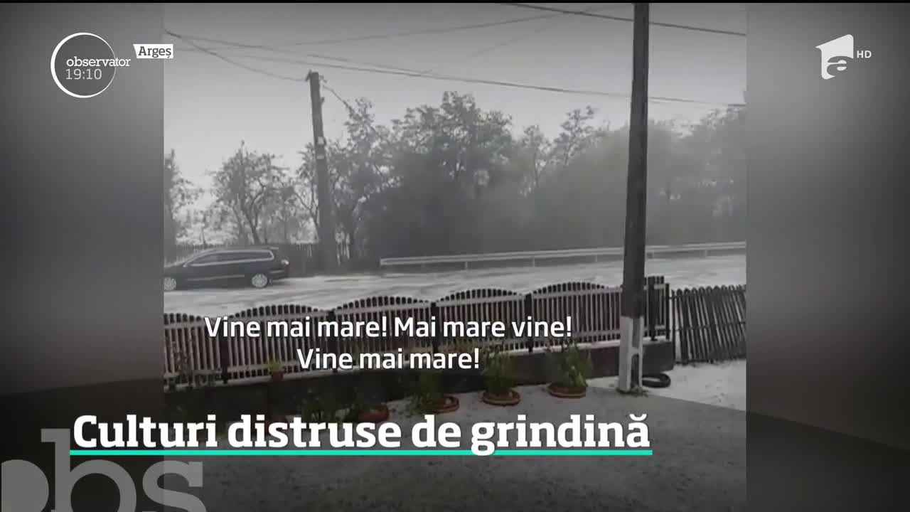 Un fenomen bizar a &icirc;mpărţit &icirc;n două anotimpuri o localitate din Argeş. După o zi caniculară a plouat cu gheaţă!
