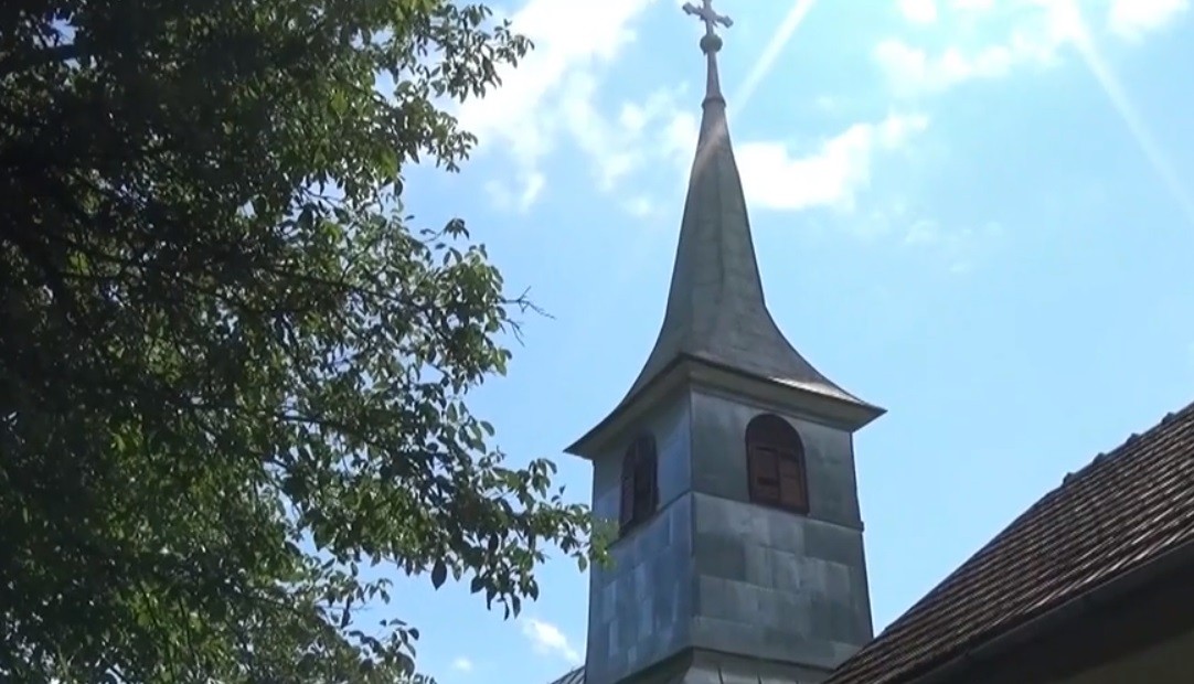 O biserică din judeţul Bistriţa-Năsăud a devenit celebră datorită faptului că, de-a lungul anilor, a fost mutată &icirc;n trei localităţi