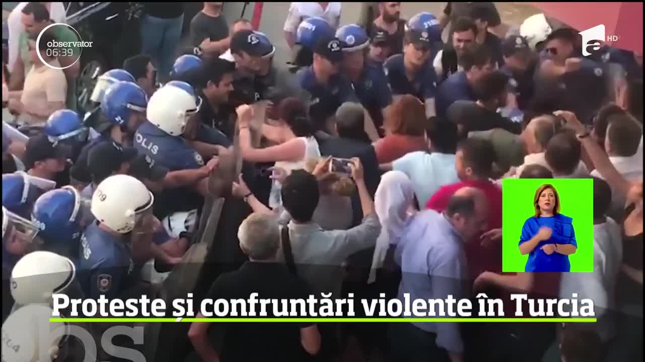 Proteste violente la Istanbul. Poliţia turcă a intervenit &icirc;n forţă &icirc;mpotriva manifestanţilor care cereau destituirea unor primari din oraşe cu populaţie kurdă