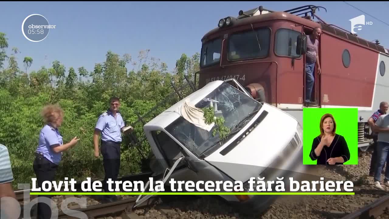 Un bărbat de 55 de ani a murit după ce maşina sa a fost lovită &icirc;n plin de un tren