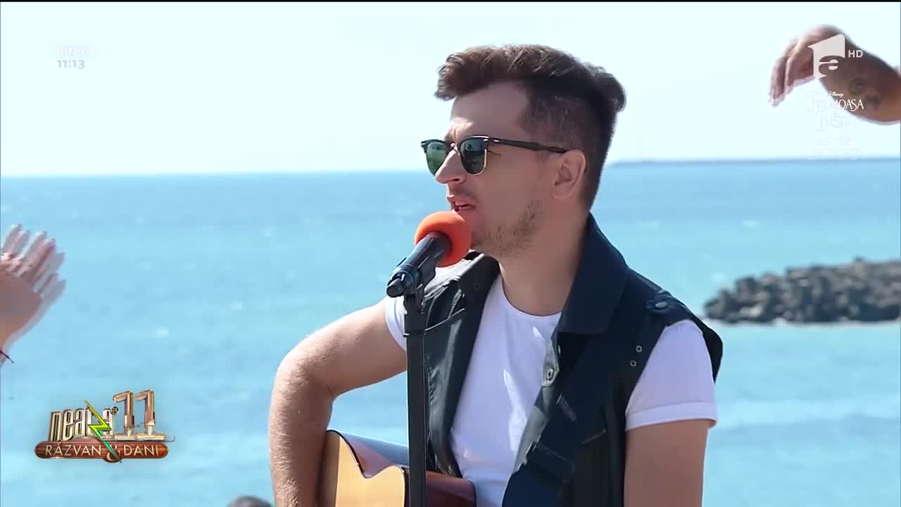 Neatza cu Răzvan şi Dani. Sianna feat Radu S&icirc;rbu - O inimă la doi
