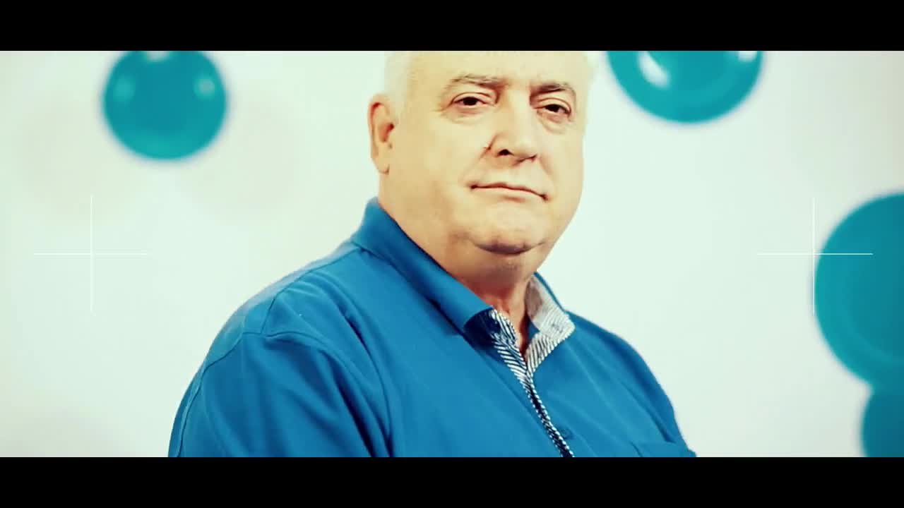 Chefi la cuţite. Dan Florea, un colonel &icirc;n rezervă şi doctor &icirc;n ştiinţe militare care vrea să-l &icirc;nveţe pe chef Scărlătescu cum se face saramura de crap!