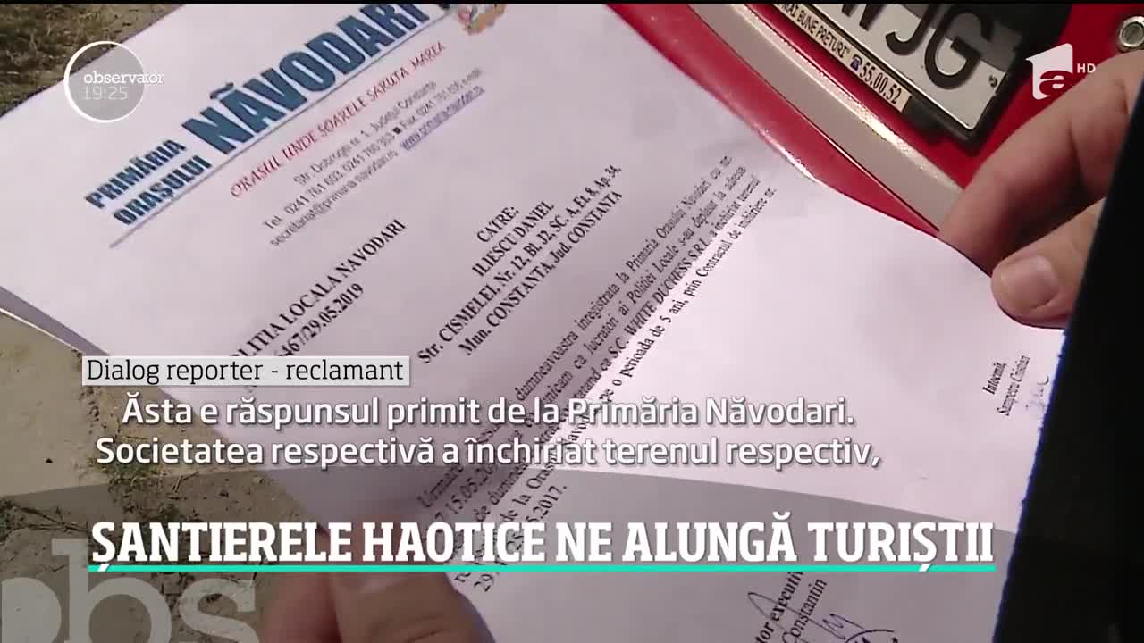 La Năvodari, turiştii se relaxează &icirc;n zgomot şi praf de şantier
