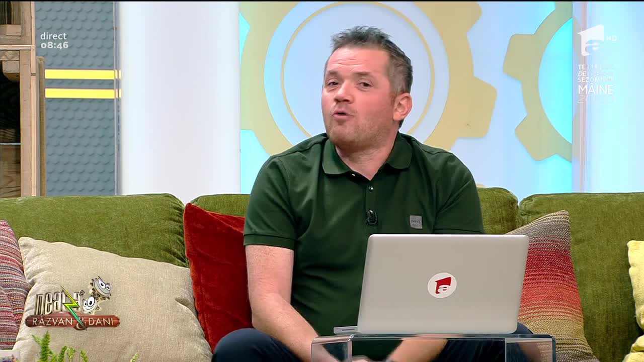 Smiley News - Neatza cu Răzvan și Dani. Cătălin Oprișan, lecție de istorie, &icirc;n direct!