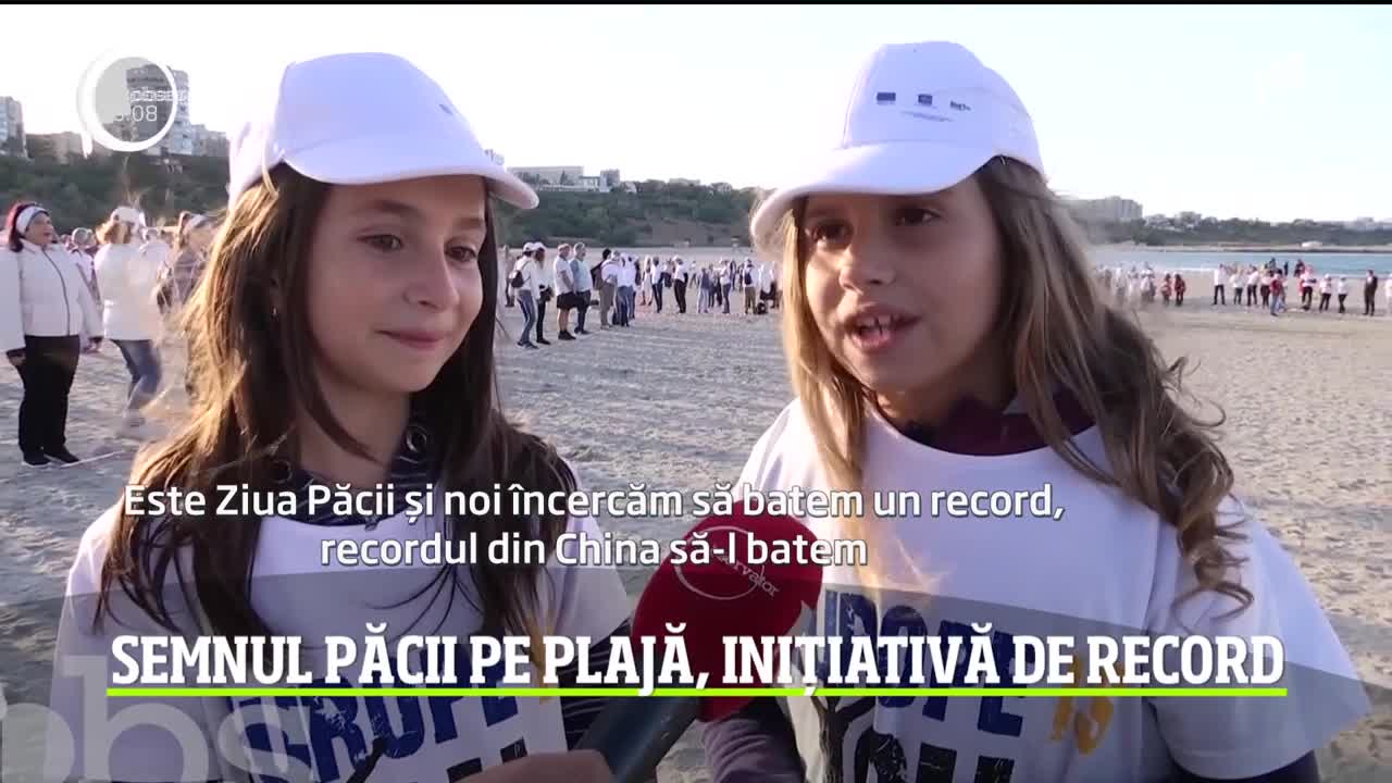 Ziua internaţională a Păcii a fost prilej de mobilizare generală pe o plajă din Constanţa. Sute de oameni s-au str&acirc;ns &icirc;ntr-un lanţ uman sub forma semnului păcii