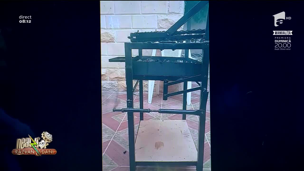 Smiley News - Neatza cu Răzvan și Dani. Grătarul multifuncțional, invenția secolului