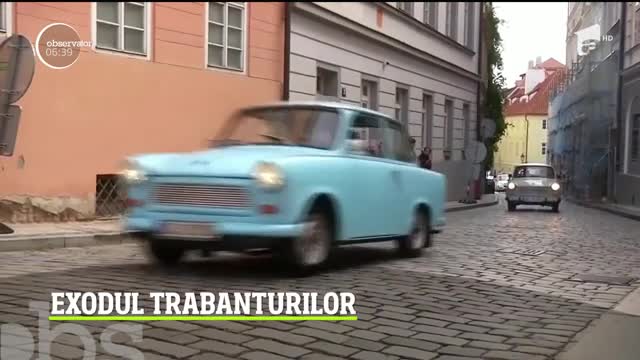 Zeci de maşini au făcut spectacol pe străzi &icirc;n parada Trabantelor