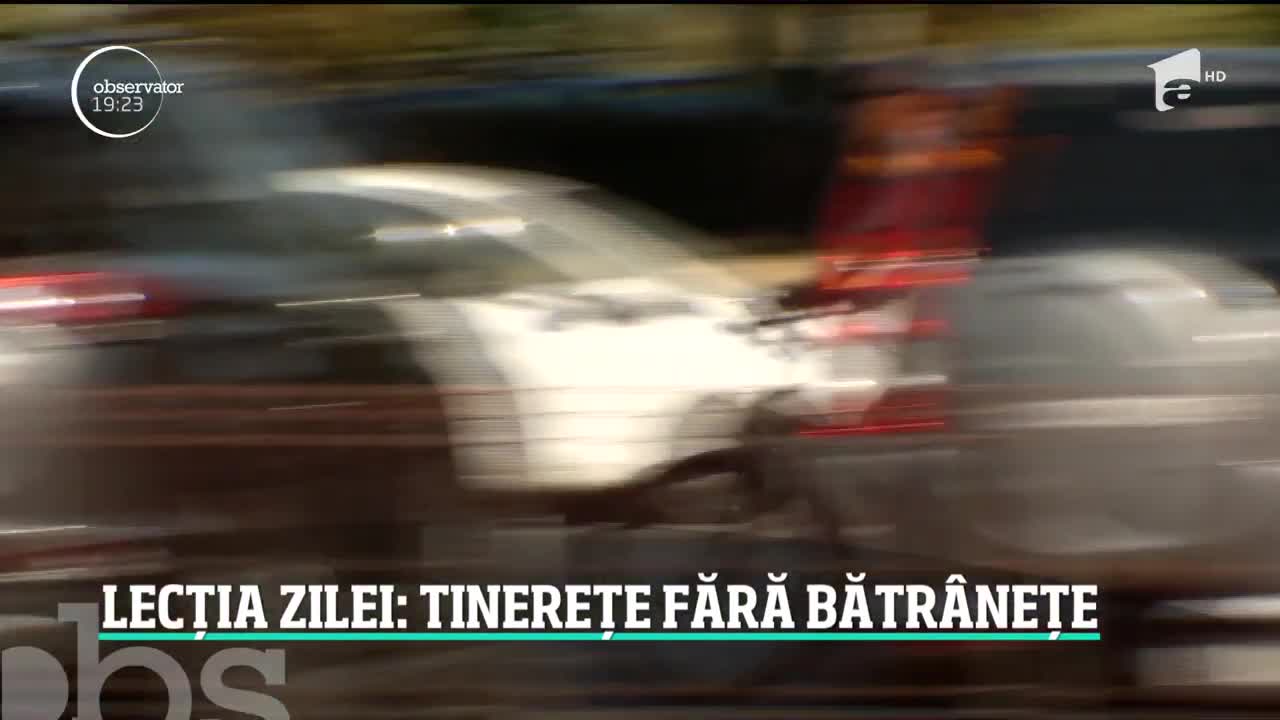 Curier pe bicicletă la 71 de ani. Bunicul face zilnic cel puţin 50 de kilometri pentru a duce m&acirc;ncarea celor care o comandă prin telefon