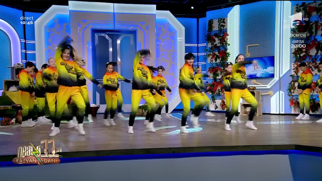 Aqua Dance - Estrada Studio - dans de senzaţie la Neatza cu Răzvan şi Dani!