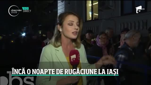 Mii de oameni au stat ore &icirc;ntregi la coadă, ca să ajungă la moaşte Sfintei Parascheva
