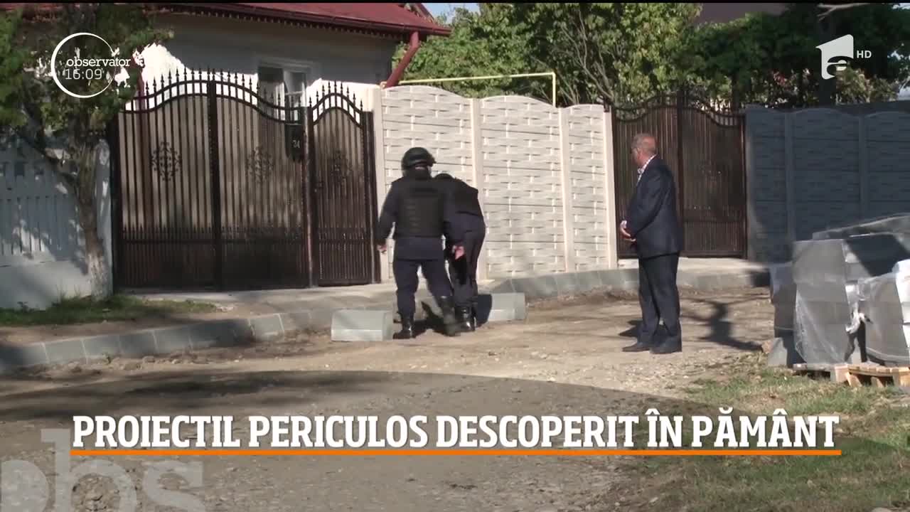 Locuitorii unei comune din judeţul D&acirc;mboviţa au descoperit un proiectil &icirc;n păm&acirc;nt