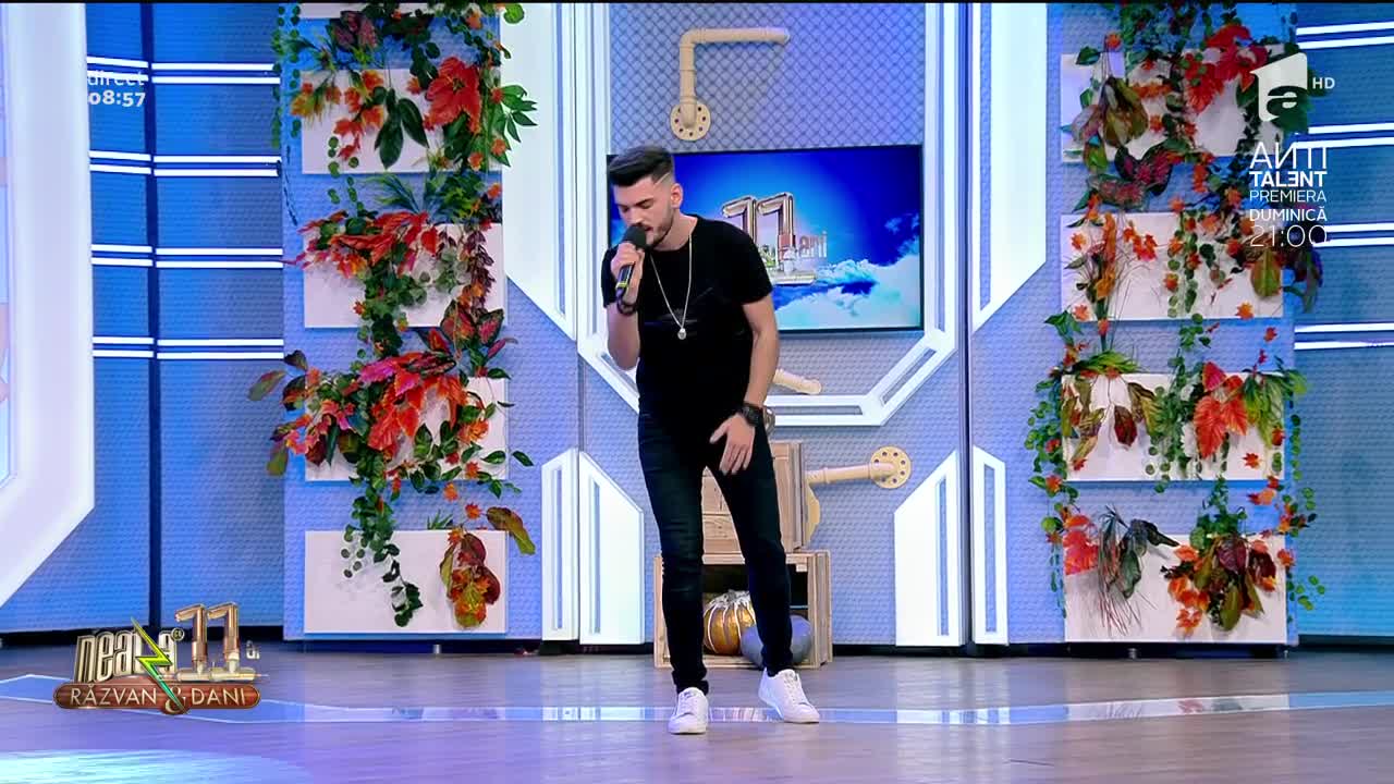 Neatza cu Răzvan și Dani. Robert Fest c&acirc;ntă piesa "Hurt me"