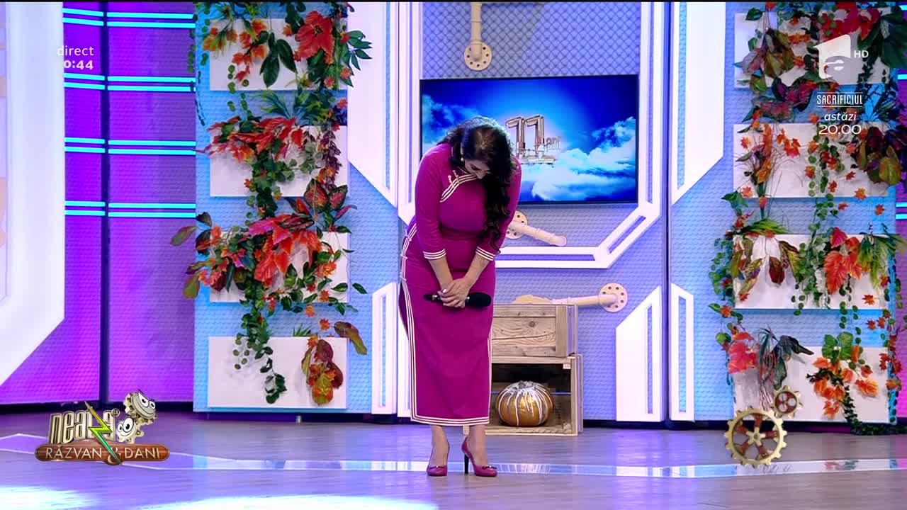 Neatza cu Răzvan și Dani. Teresa Tina c&acirc;ntă piesa He ri jun zai lai