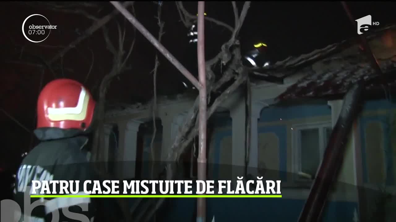Incendiu devastator &icirc;ntr-o localitate din judeţul Bacău. Patru case şi anexele gospodăreşti au fost mistuite de flăcări
