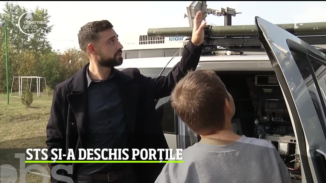 &Icirc;n 130 de ani de activitate, Serviciul de Telecomunicaţii Speciale şi-a deschis &icirc;n premieră porţile