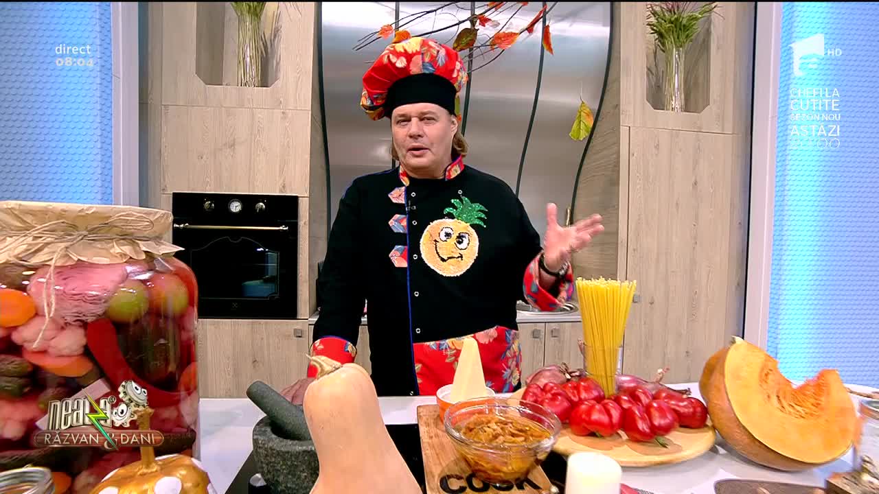 Rețeta Zilei - Neatza cu Răzvan şi Dani. Vlăduț gătește Bucatini cu sos rubiniu