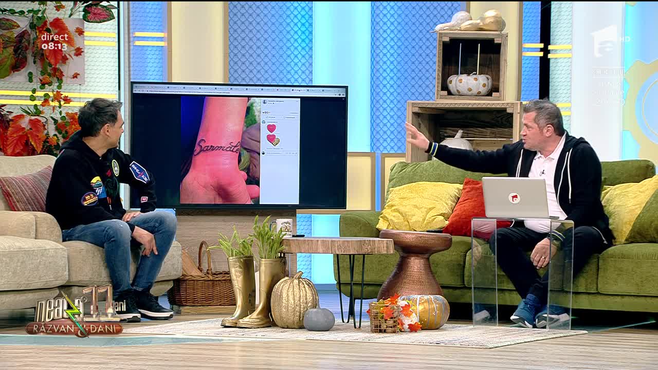 Smiley News - Neatza cu Răzvan și Dani. Cel mai frumos tatuaj de la &icirc;ncheietura m&acirc;ini