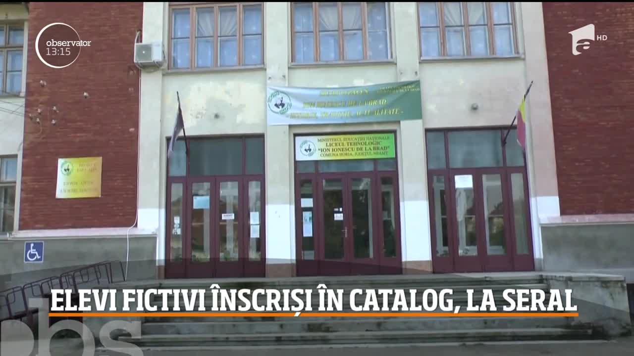 Ca să-şi păstreze numărul de clase şi ore, 14 profesori de la un liceu dintr-o localitate din Neamţ au &icirc;nscris elevi, la cursurile de la seral, &icirc;n mod fictiv &icirc;n cataloage