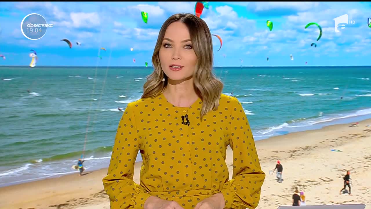Primăvara la malul mării. Turişti s-au &icirc;ntors pe litoral să se bucure de căldură