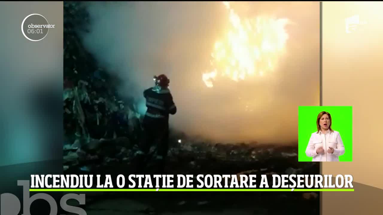 Incendiu puternic la o staţie de sortare a deşeurilor din R&acirc;mnicu V&acirc;lcea