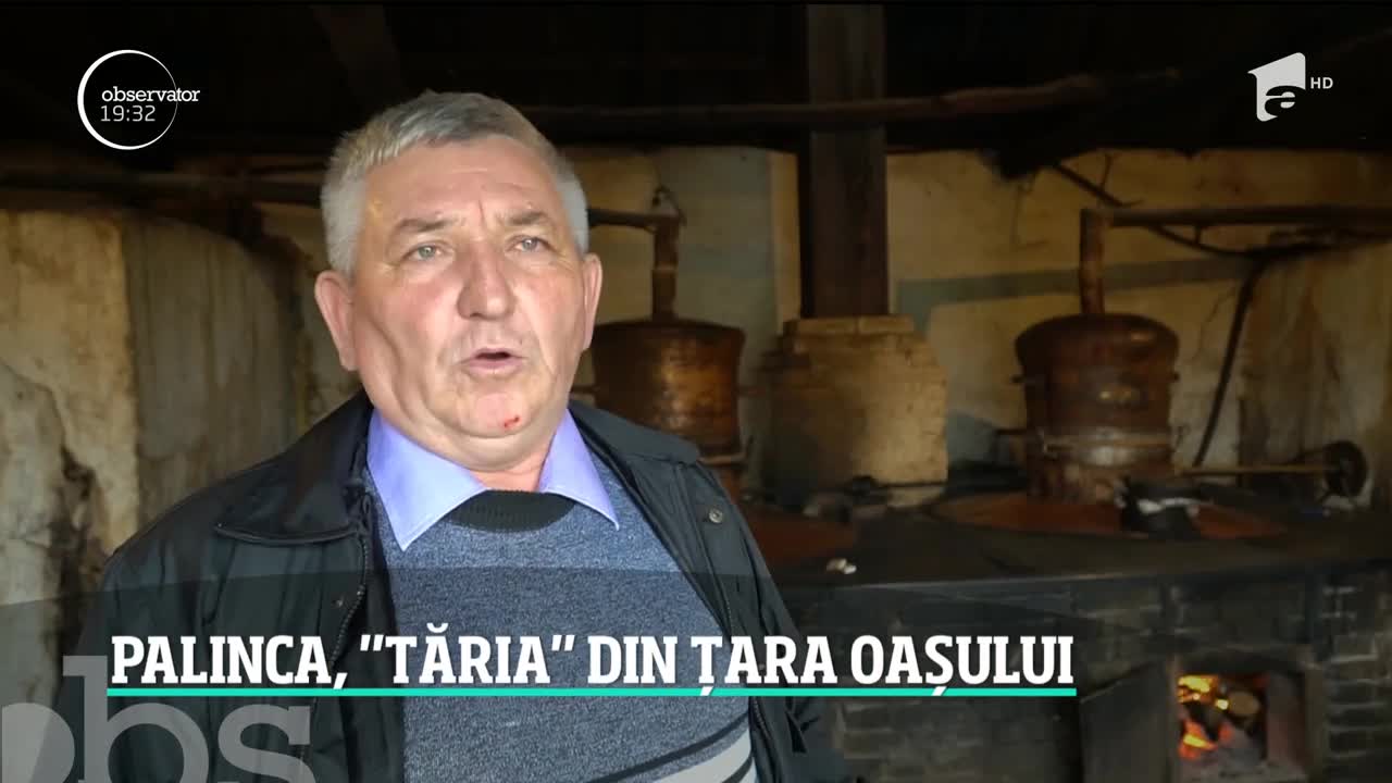 &Icirc;n Ţara Oaşului, palinca de prune este m&acirc;ndria zonei