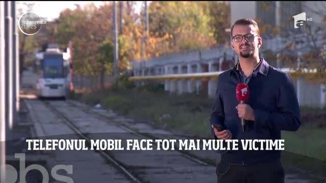 Telefonul mobil face tot mai multe victime &icirc;n r&acirc;ndul pietonilor