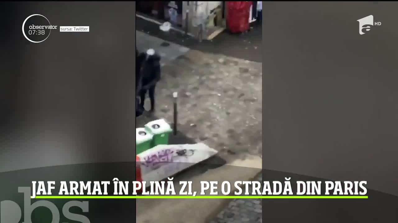 Jaf armat &icirc;n plină zi, pe o stradă din Paris