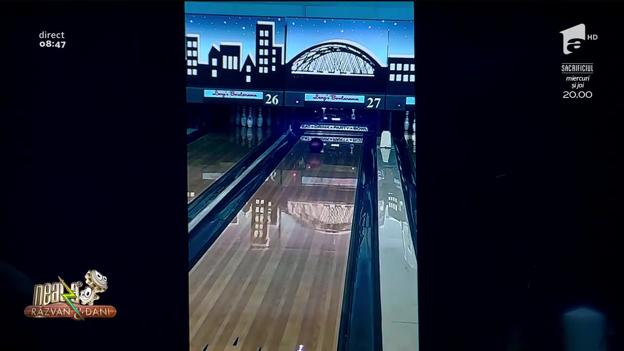 Neatza cu Răzvan și Dani - Smiley news. Aruncare cum nu s-a mai văzut pe pista de bowling