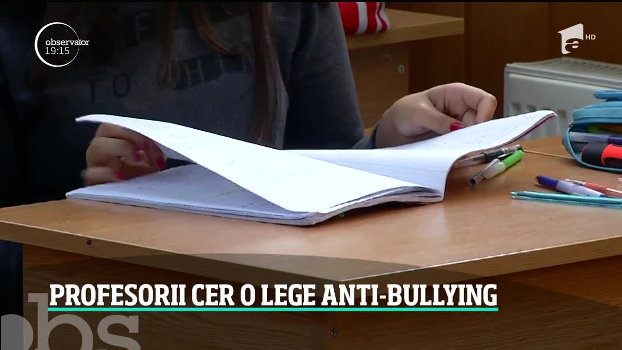 Profesorii cer o lege care să-i protejeze de abuzuri. Mai mulți dascăli şi elevi din Iaşi s-au baricadat &icirc;n şcoală, de teama unui tată agresiv