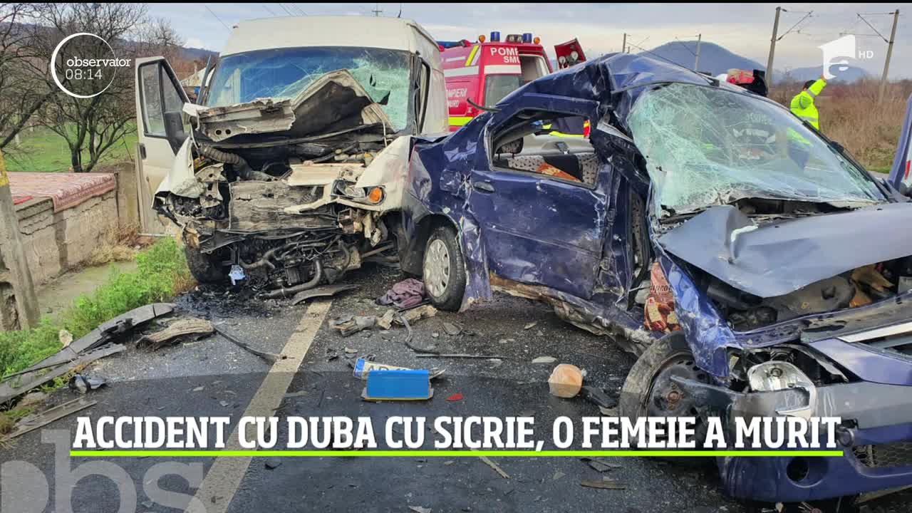 Accident cu duba cu sicrie &icirc;n judeţul Hunedoara. O femeie a murit