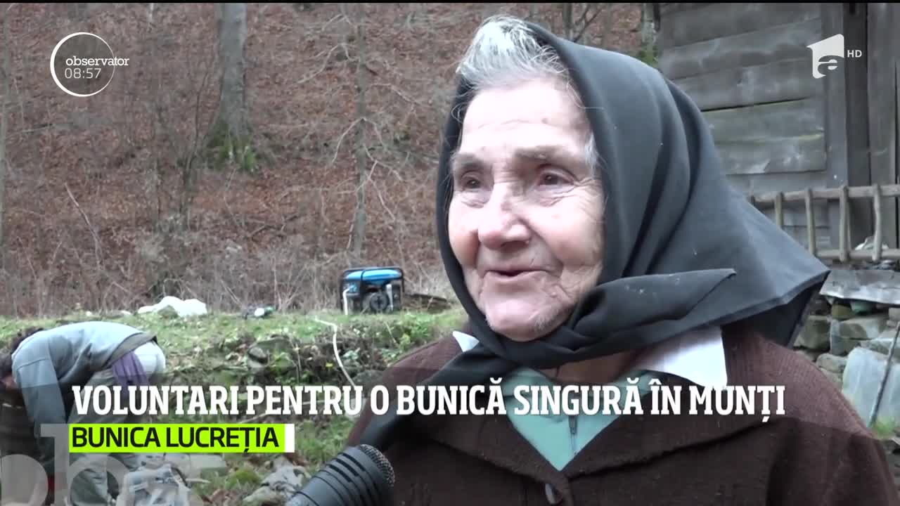 Motocicliștii, ajutoarele Moșului. Pentru o bătr&acirc;nică sărmană din Apuseni, iarna va fi mai bl&acirc;ndă