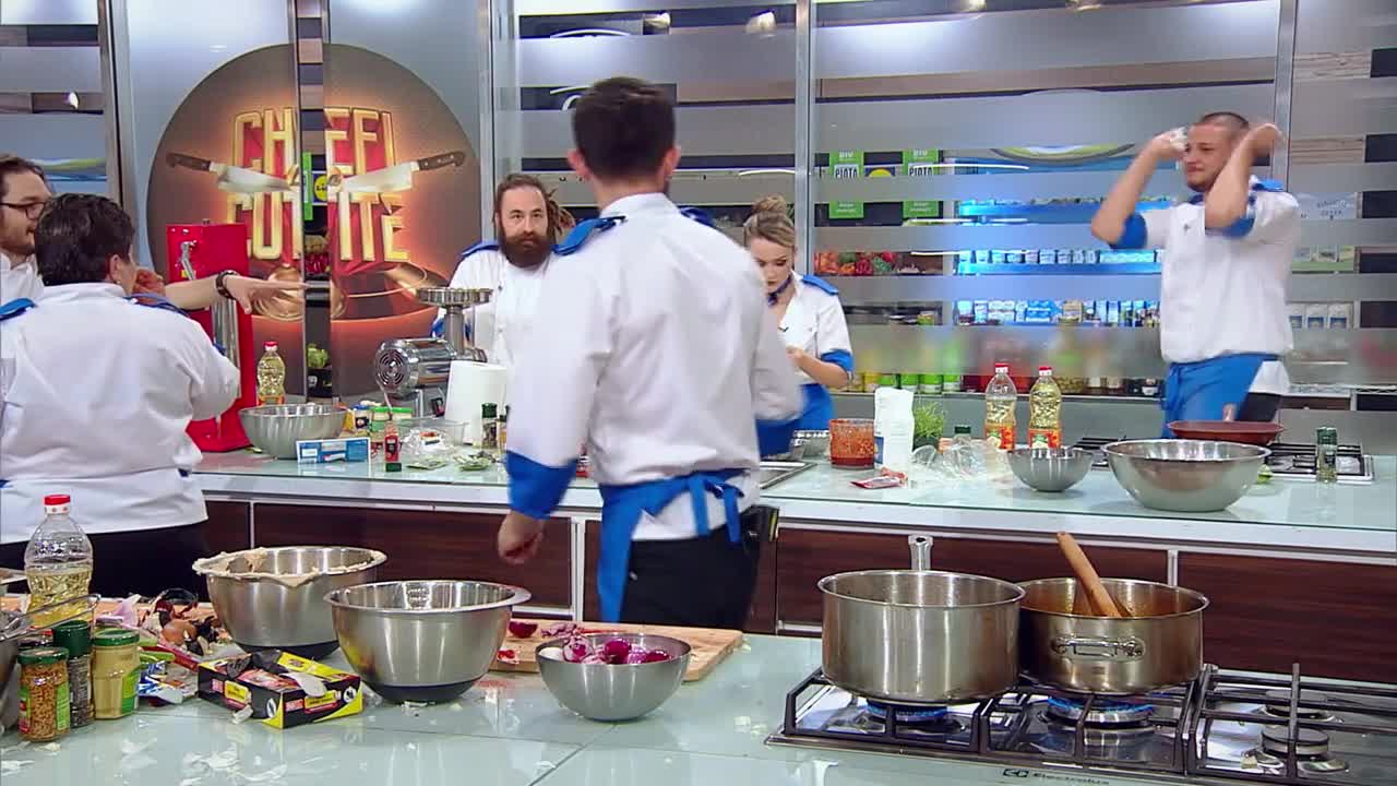 Chefi la Cuțite. Chef Florin Dumitrescu, scos din sărite de echipa albastră