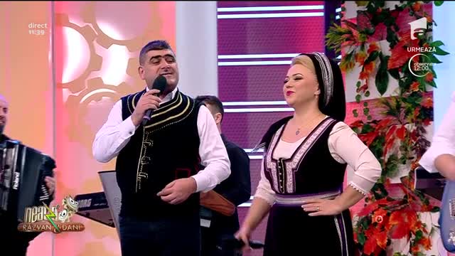 Neatza cu Răzvan și Dani. Cornelia Rednic și Formația Pindu c&acirc;ntă piesa Gura ta mi ambeati