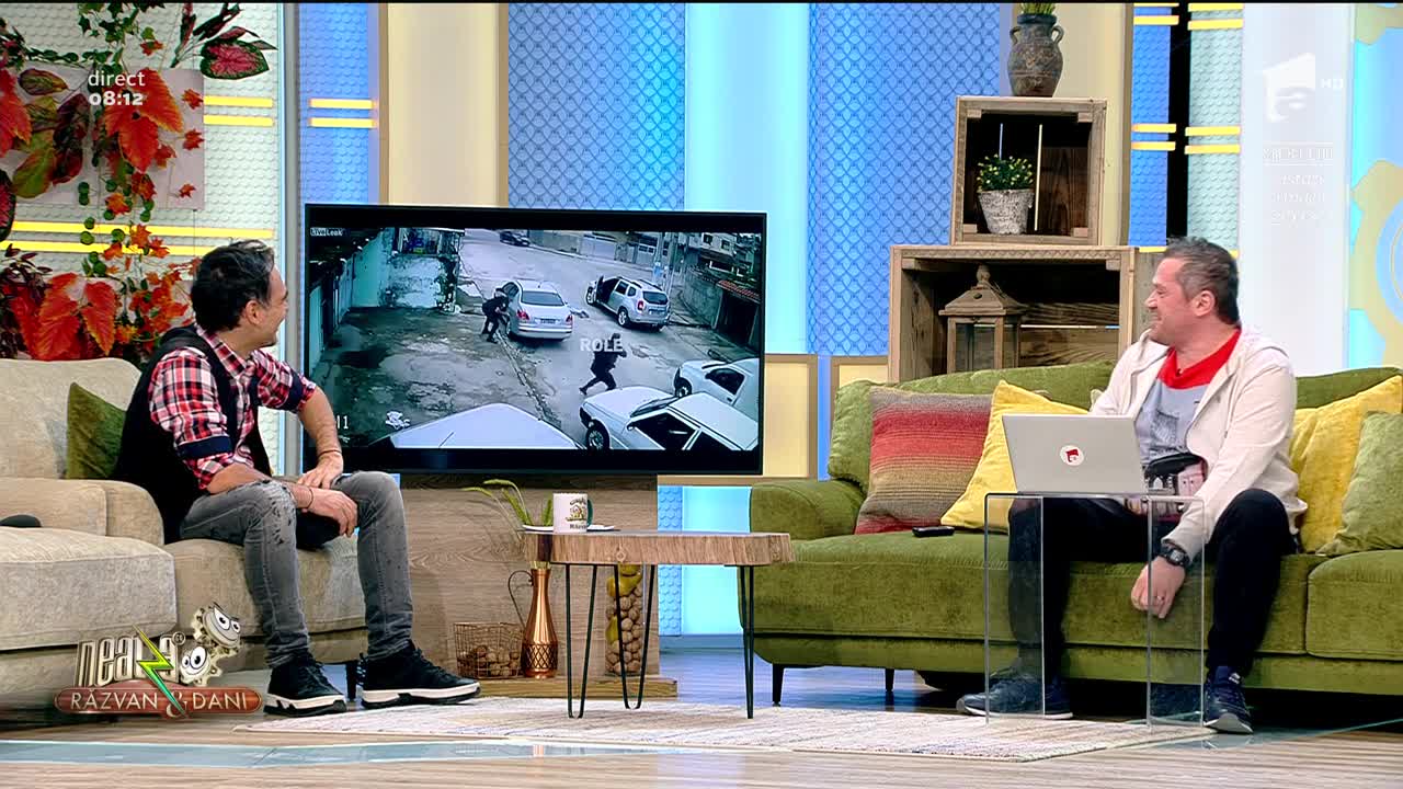 Smiley News - Neatza cu Răzvan și Dani. Jaf armat &icirc;n Brazilia: Prințule, cum bag &icirc;n viteză?