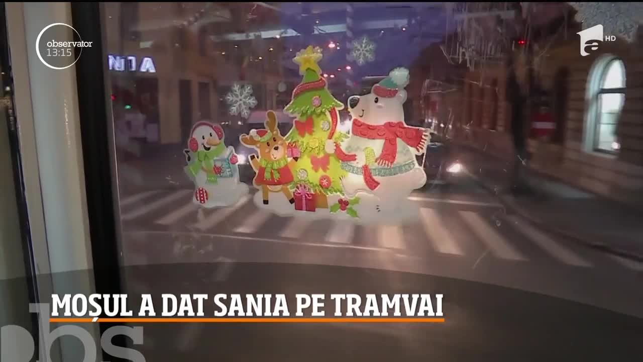 Dacă &icirc;n general, Moş Crăciun are o sanie şi se foloseşte de ea pentru a ajunge &icirc;n toate colţurile lumii, la Cluj-Napoca Moşul merge şi cu tramvaiul.