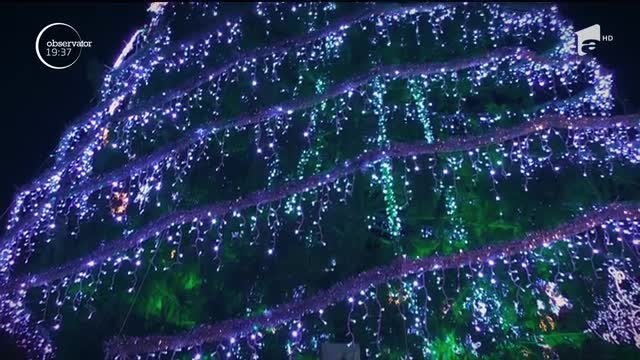 Oraşele Rom&acirc;niei intră la duel. Luminile Crăciunului au adus transformări ca-n basme
