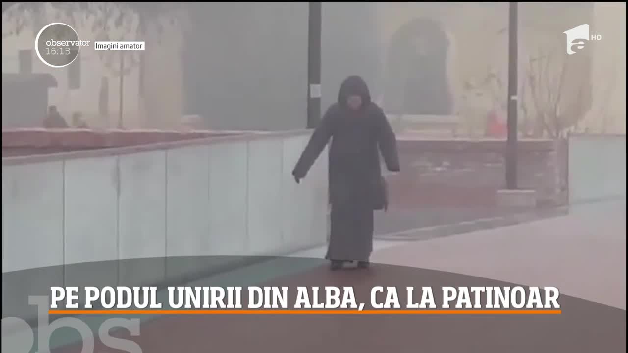 Un pod din centrul oraşului Alba Iulia ar putea fi &icirc;nchis de autorităţi pentru că &icirc;n perioada iernii este prea alunecos