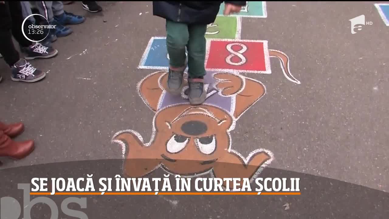 Copiii &icirc;nvaţă cel mai bine prin joacă! &Icirc;n curţile şcolilor din Oradea au apărut peste noapte o mulţime de jocuri pictate direct pe asfalt