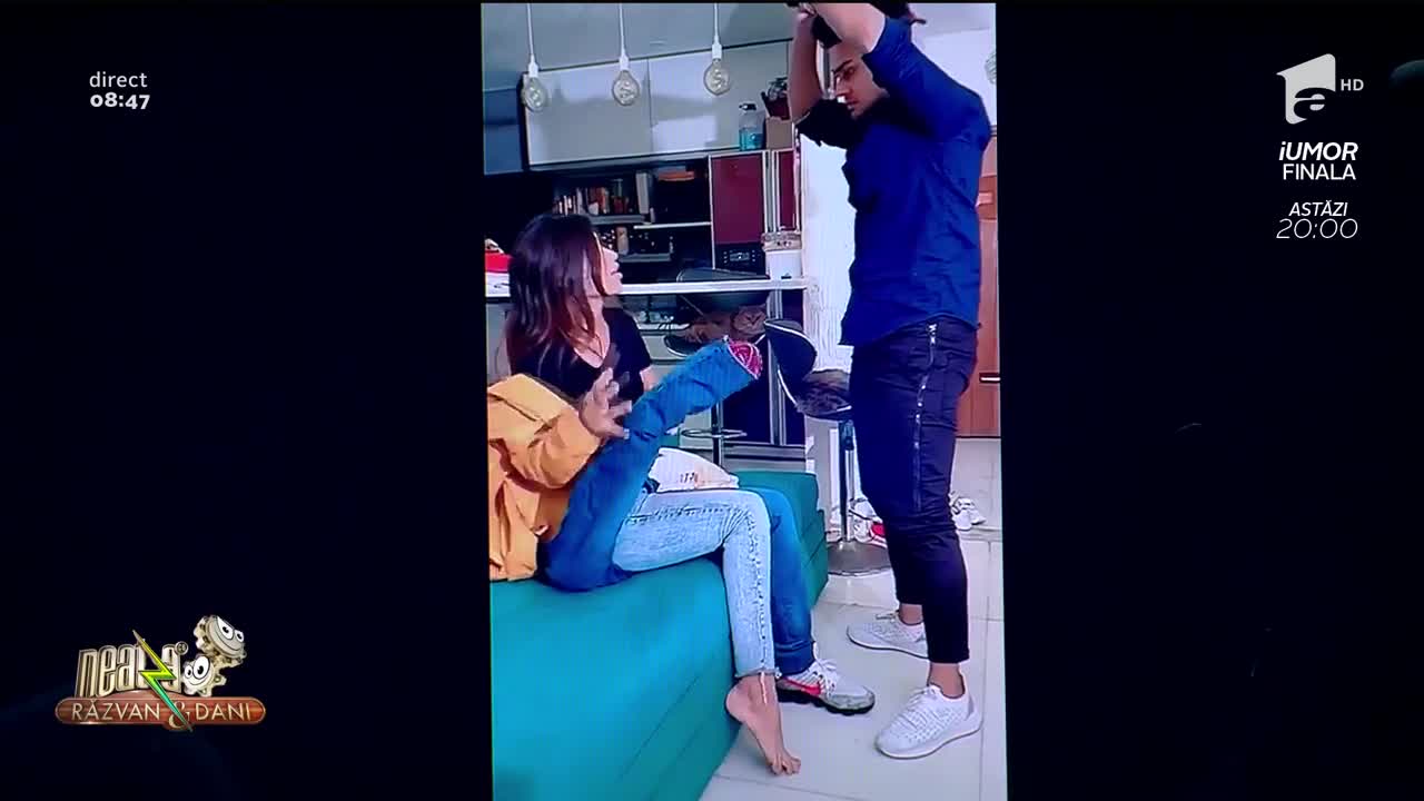 Smiley News - Neatza cu Răzvan și Dani. Cum poți să prinzi un șarpe cu m&acirc;na