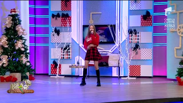 Neatza cu Răzvan şi Dani. Iuliana Beregoi c&acirc;ntă melodia Moș Crăciun cu dreaduri albe