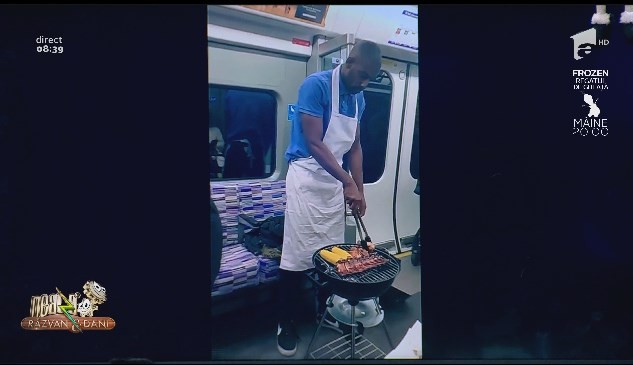 Smiley News - Neatza cu Răzvan și Dani. Grataragiul din metrou și pompierii