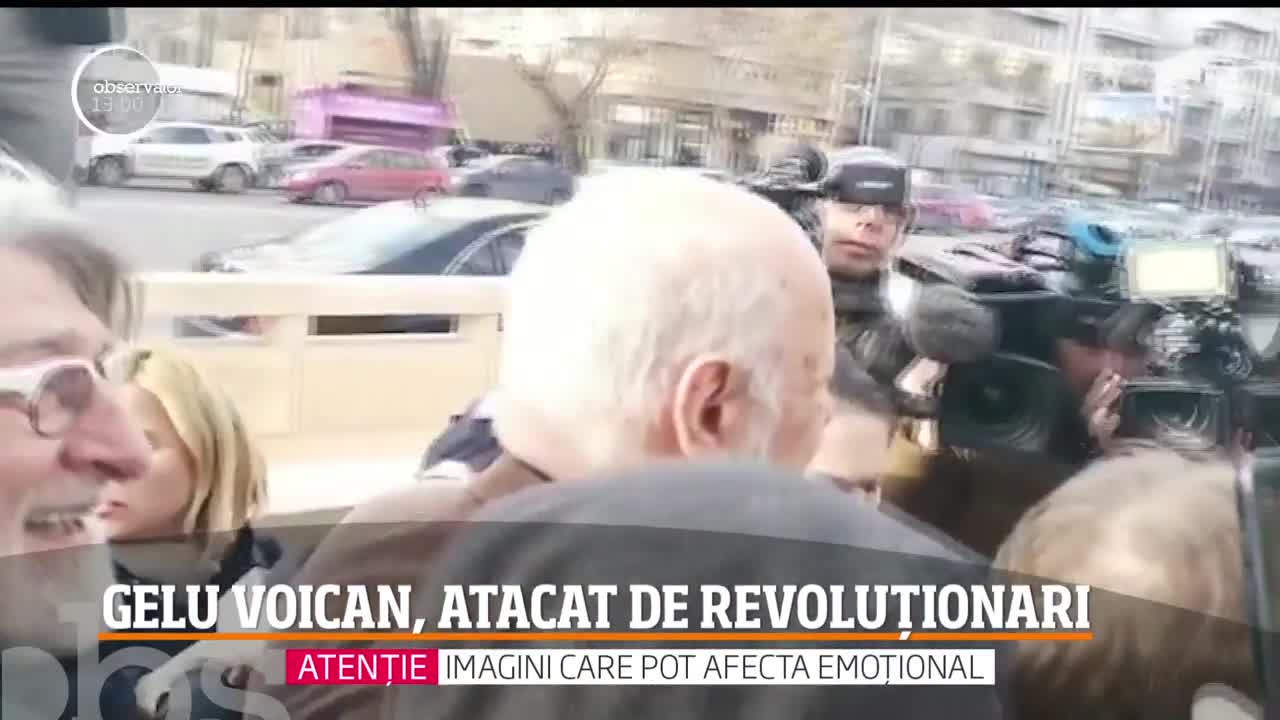Gelu Voican Voiculescu a fost lovit cu o c&acirc;rjă &icirc;n cap, &icirc;n Piața Universității